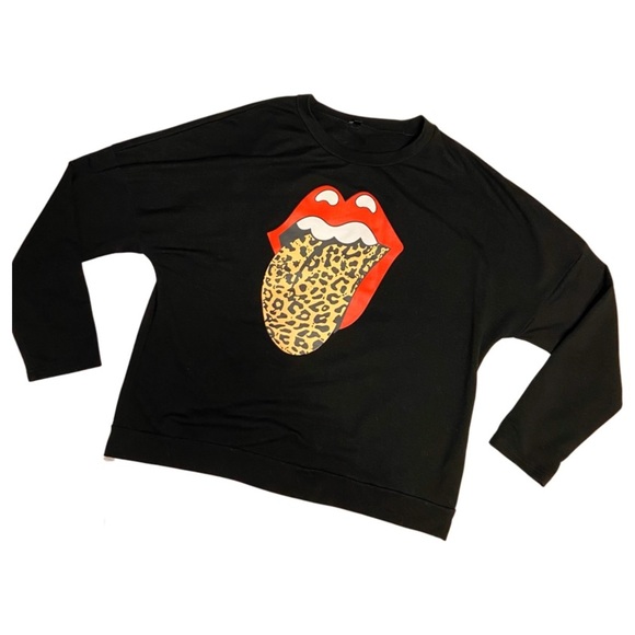 Tops - Black Leopard Print Tongue Dolman Long Sleeve Top Size M